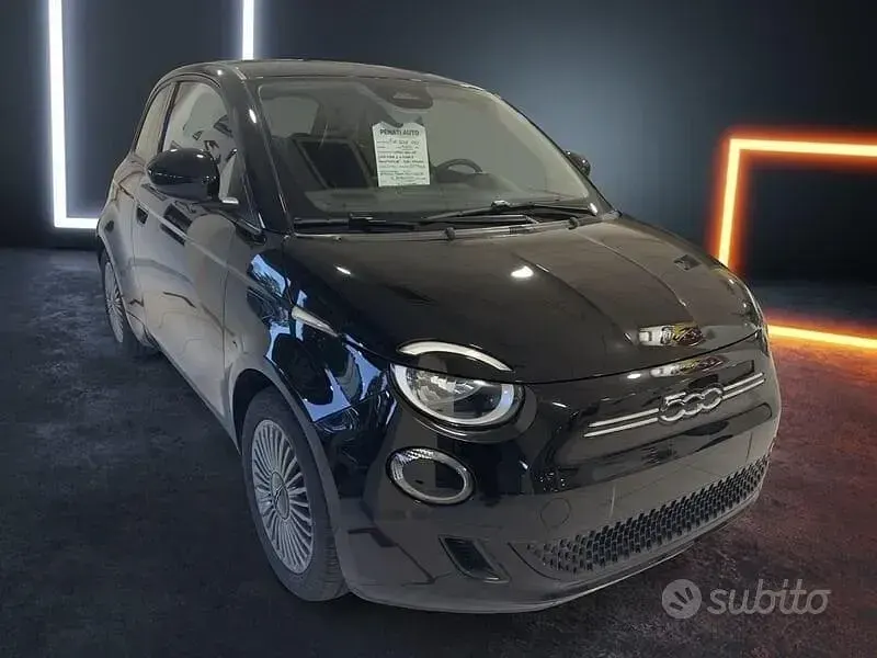 Nouă Fiat 500e 64 kW (88 CP) 2026 Negru Berlinǎ