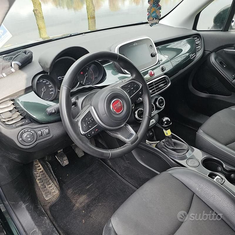 Usata Fiat 500 Cross 120 CV (88 kW) 2021 Verde Station wagon