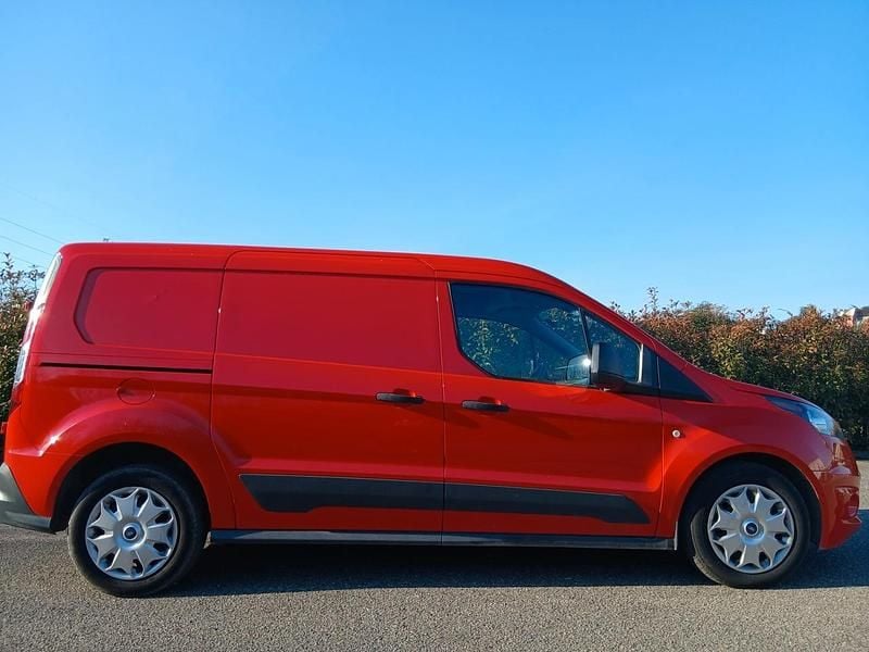 Usata Ford Transit Connect Trend 119 CV (87 kW) 2017 Rosso Monovolume