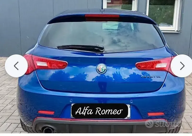 Usata Alfa Romeo Giulietta 120 CV (88 kW) 2019 Bluazzurro Utilitaria