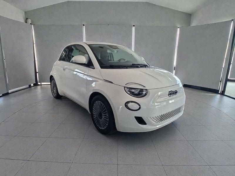 Usata Fiat 500e 86 kW (118 CV) 2024 Bianco Berlina