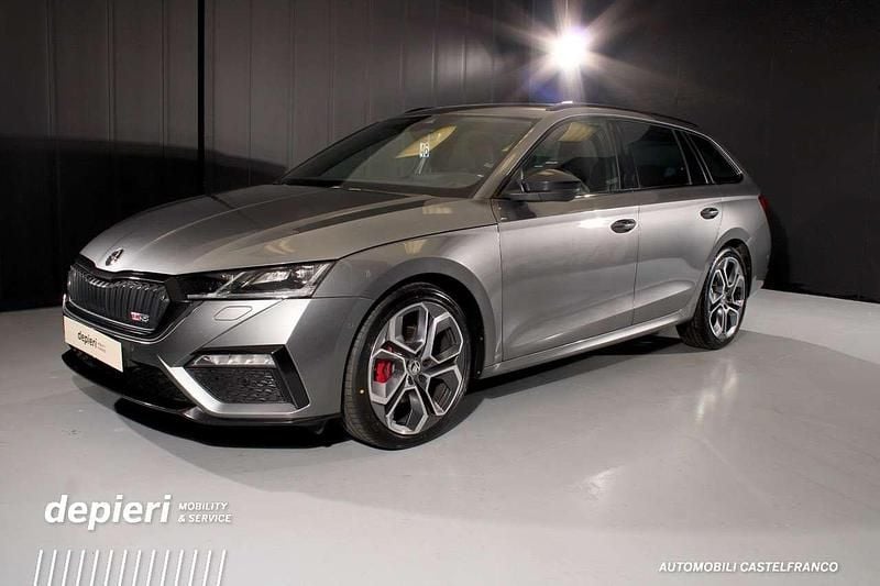Grigio Usata 2022 Skoda Octavia RS Station wagon | 32.800 € (Buon prezzo) - Immagine 1/4