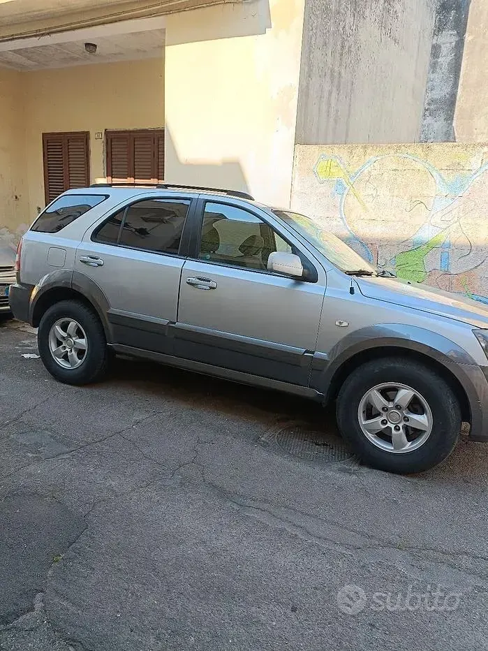 Usata Kia Sorento 140 CV (102 kW) 2005 Grigio SUV