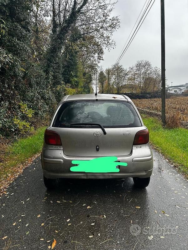 Usata Toyota Yaris 2003 Berlina