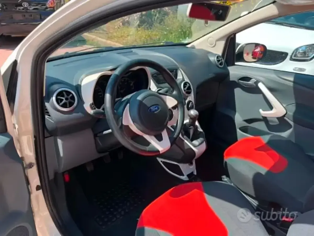 Usata Ford Ka 69 CV (50 kW) 2011 Bianco Utilitaria