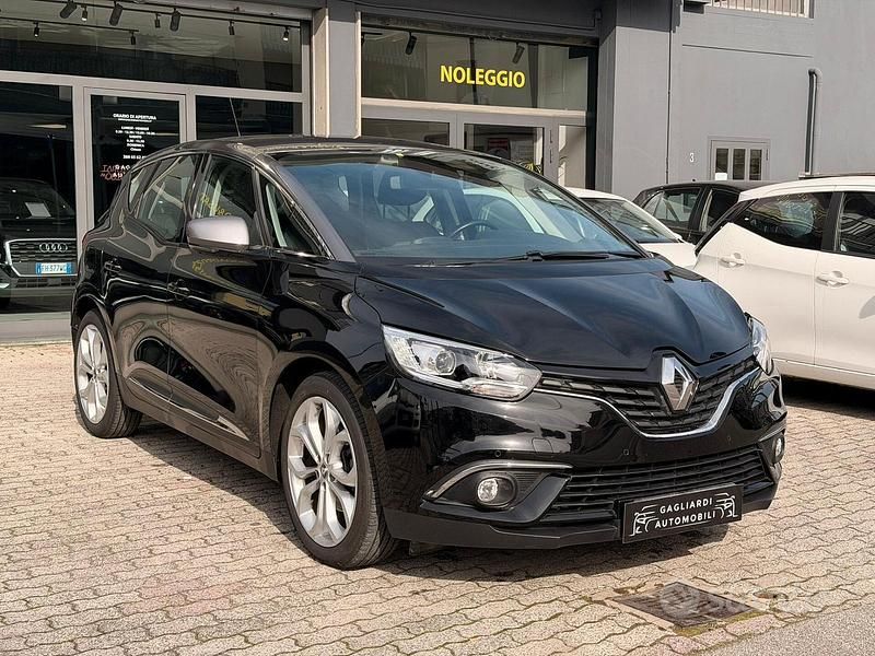 Usata Renault Scénic IV 120 CV (88 kW) 2019 Nero Monovolume