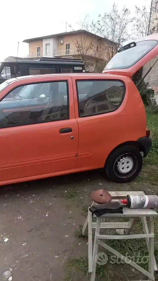 Usata Fiat 600 39 CV (28 kW) 1998 Arancione Berlina