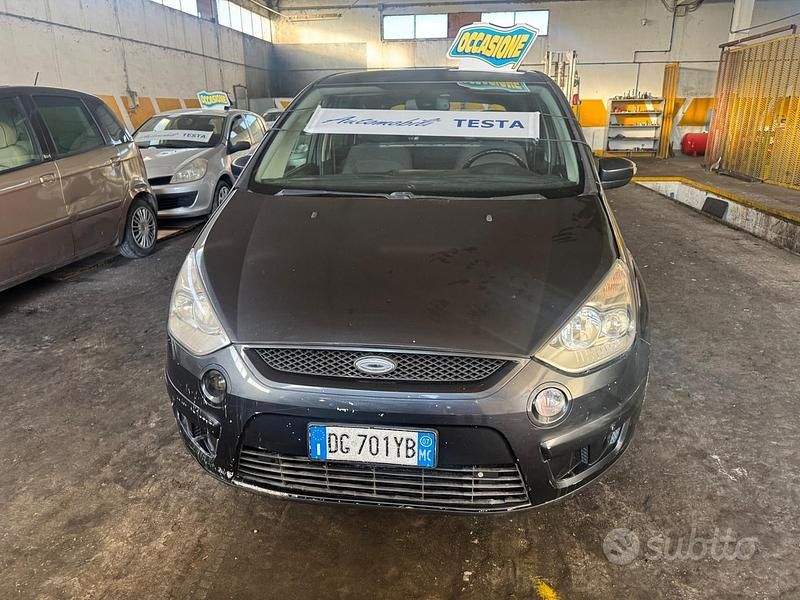 Usata Ford S-MAX Titanium 140 CV (102 kW) 2007 Grigio Monovolume