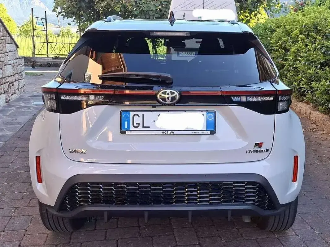 Usata Toyota Yaris Cross Sport 92 CV (67 kW) 2023 Grigio SUV