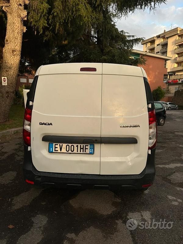 Usata Dacia Dokker Ambiance 75 CV (55 kW) 2014 Bianco Monovolume