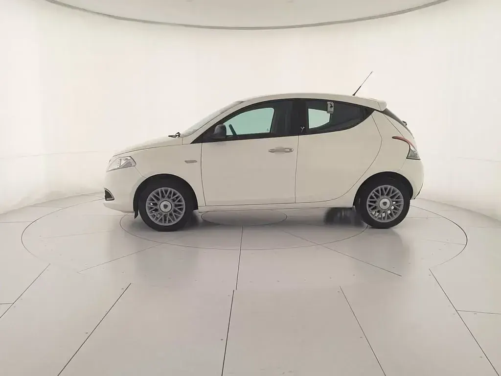Usata Lancia Ypsilon Silver 69 CV (50 kW) 2014 Other Utilitaria