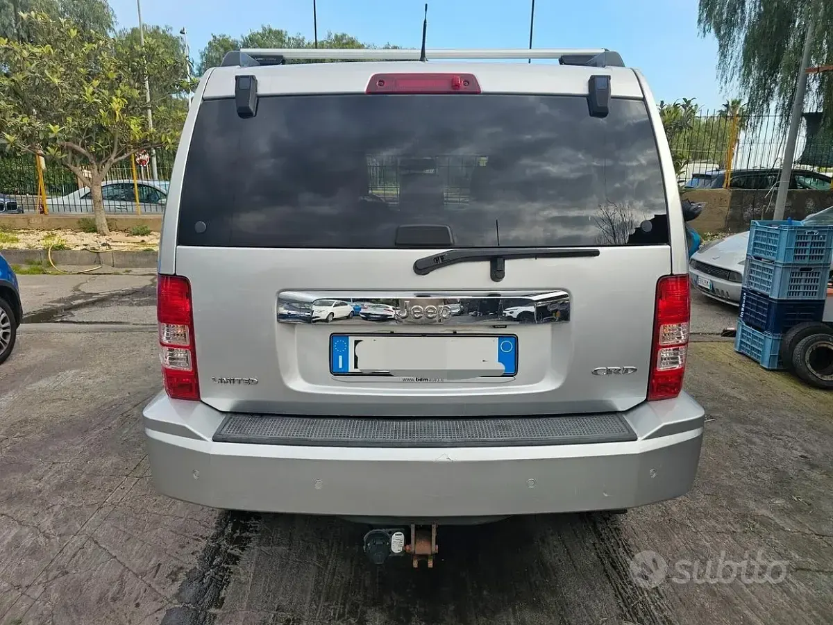 Usata Jeep Cherokee Limited 177 CV (130 kW) 2009 Grigio SUV