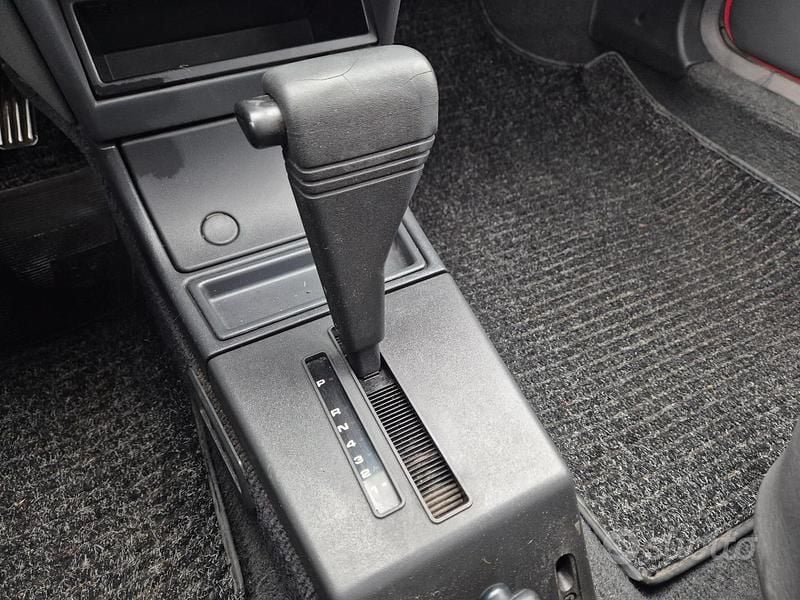 Usata Peugeot 205 88 CV (64 kW) 1992 Rosso Berlina