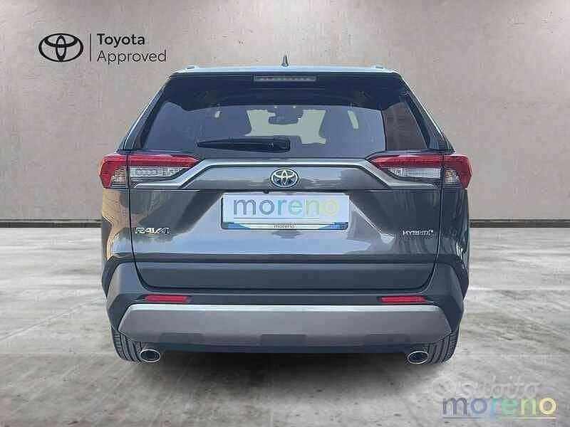 Usata Toyota RAV4 Hybrid 217 CV (159 kW) 2022 Grigio SUV