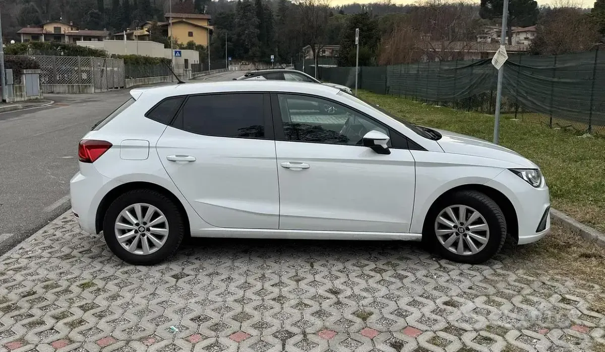 Usata Seat Ibiza Style 80 CV (58 kW) 2018 Bianco Utilitaria