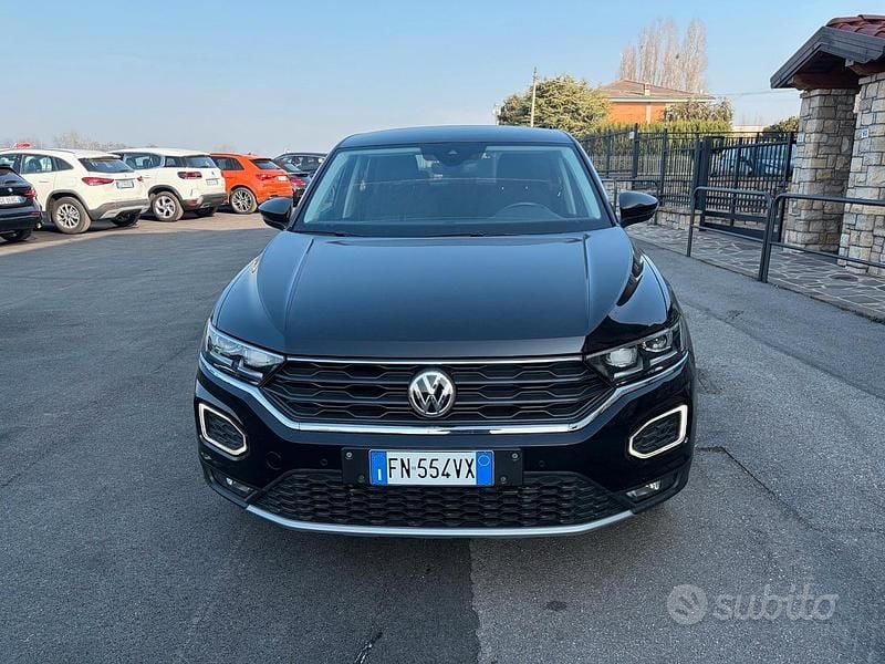 Usata VW T-Roc Style 116 CV (85 kW) 2018 Nero SUV