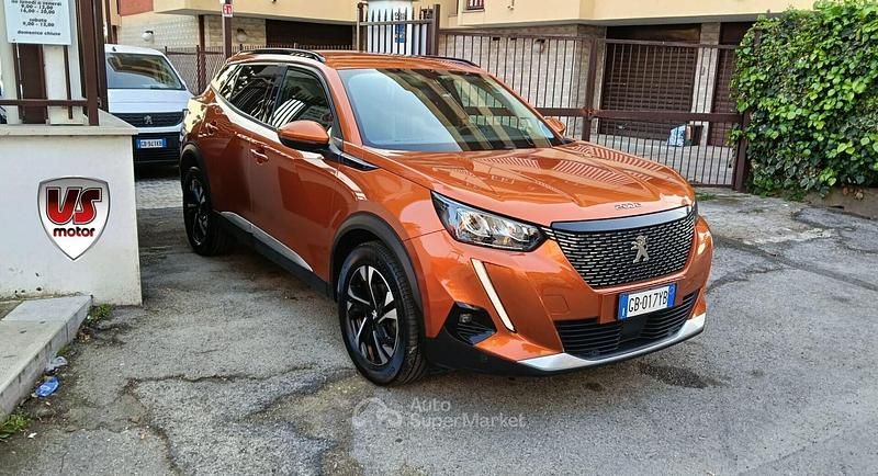 Usata Peugeot 2008 Allure 131 CV (96 kW) 2020 Arancione SUV