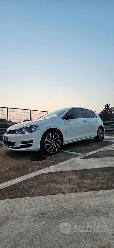Usata VW Golf VII 125 CV (91 kW) 2013 Bianco