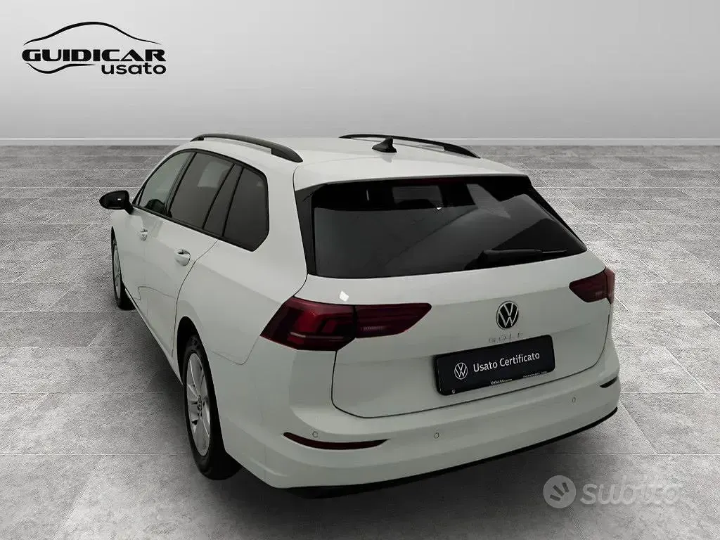 Nouvelle VW Golf VIII 115 ch (84 kW) 2025 Blanc Break