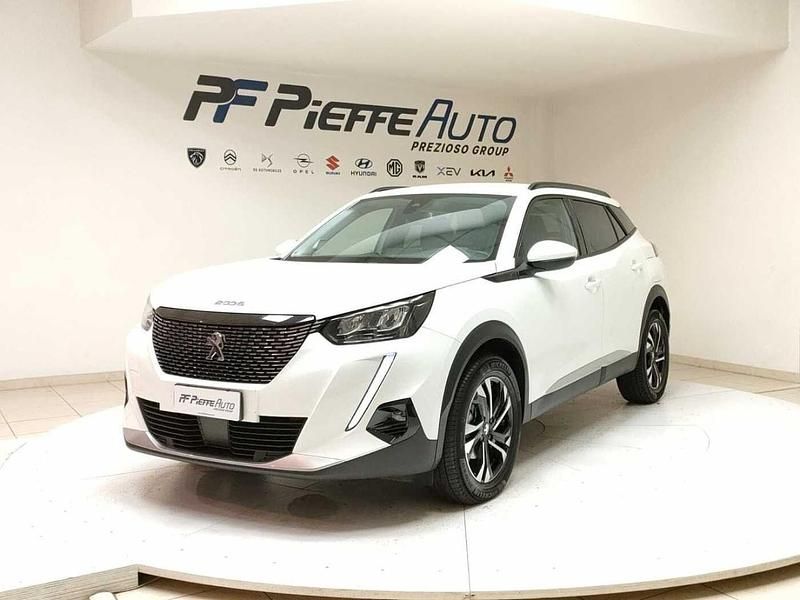 Usata Peugeot 2008 Allure 131 CV (96 kW) 2022 Bianco SUV