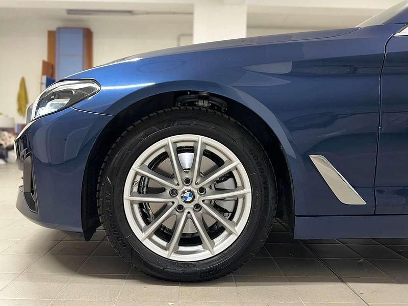 Usata BMW 520 Efficient Dynamics 190 CV (139 kW) 2021 Blu/azzurro Berlina