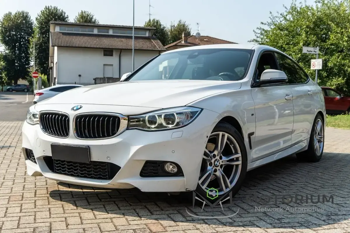 Usata BMW 320 Gran Turismo M Sport 183 CV (134 kW) 2014 Bianco Coupé