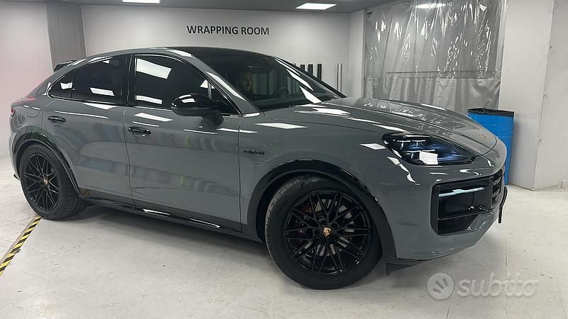 Usata Porsche Cayenne 305 CV (224 kW) 2024 Nero SUV