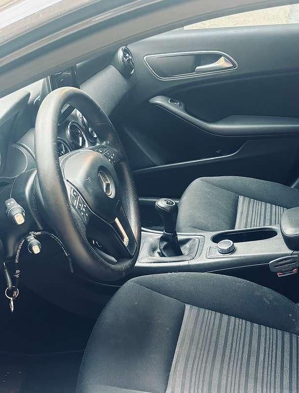 Usata Mercedes A200 Premium 136 CV (100 kW) 2015 Nero Berlina