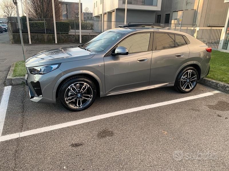 Usata BMW iX2 M Sport 279 kW (380 CV) 2024 Grigio SUV