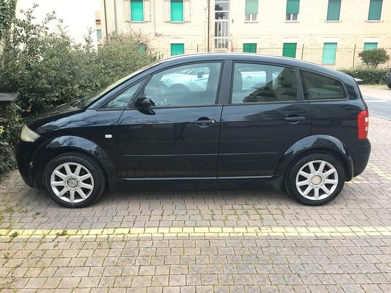 Usata Audi A2 2003 Blu Utilitaria