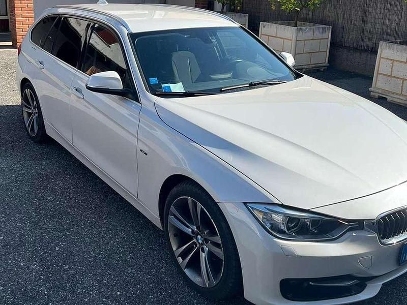 Usata BMW 318 Gran Turismo 143 CV (105 kW) 2014 Bianco Berlina