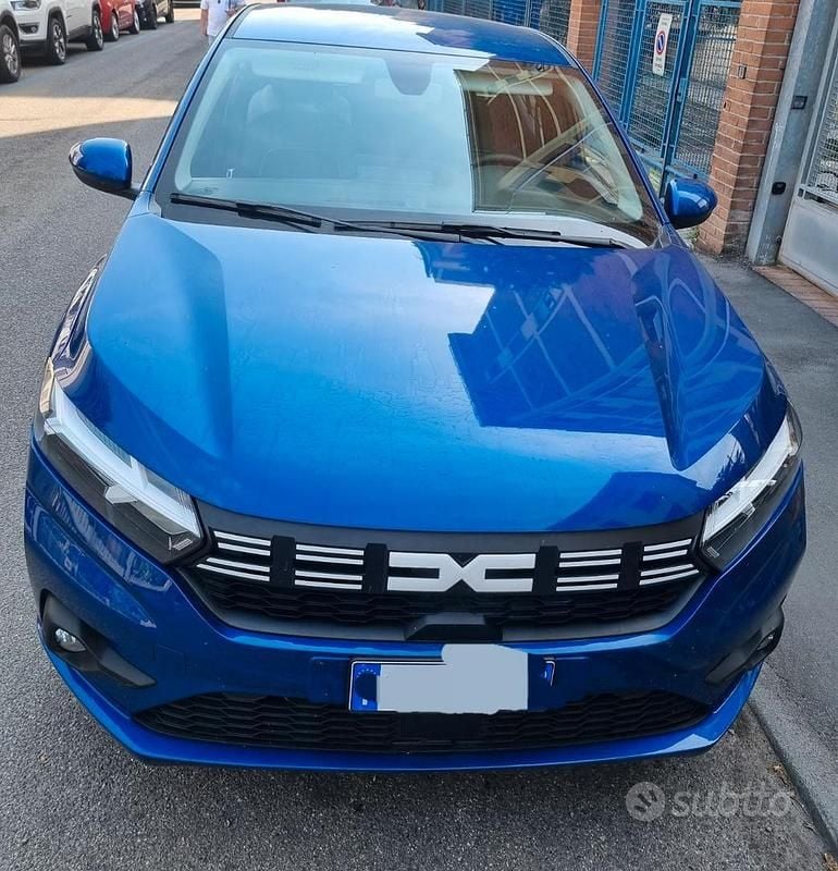 Blu Usata 2023 Dacia Sandero Tre volumi | 11.000 € (Super prezzo) - Immagine 1/4
