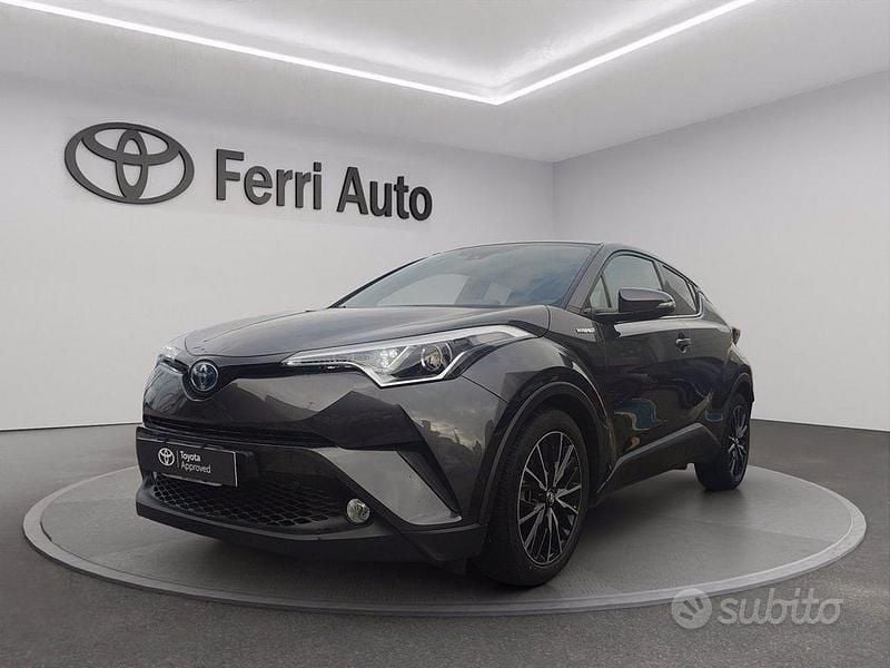 Usata Toyota C-HR Lounge 122 CV (89 kW) 2017 Dark grey SUV