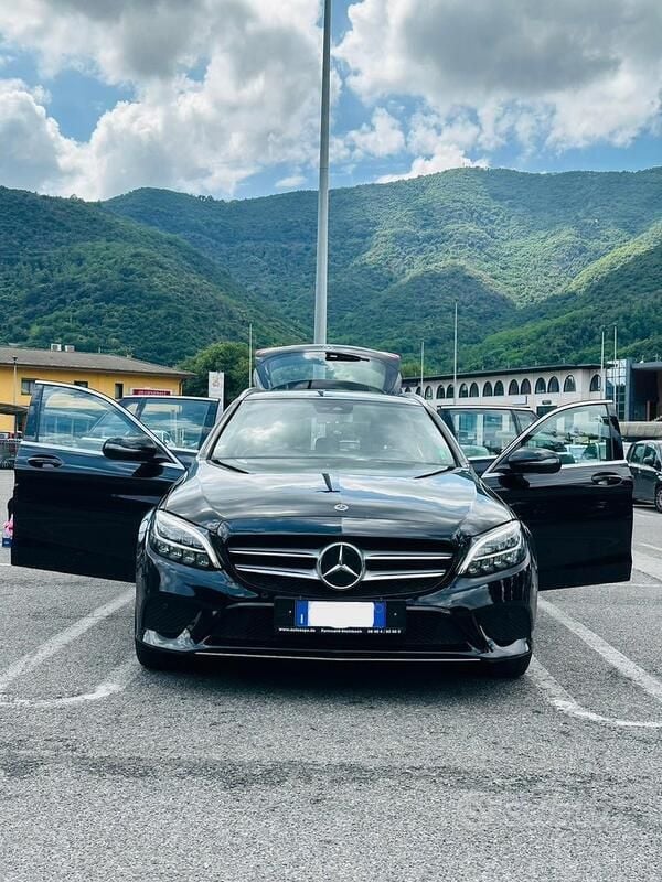 Nero Usata 2019 Mercedes C200 Station wagon | 15.500 € (Buon prezzo) - Immagine 1/4