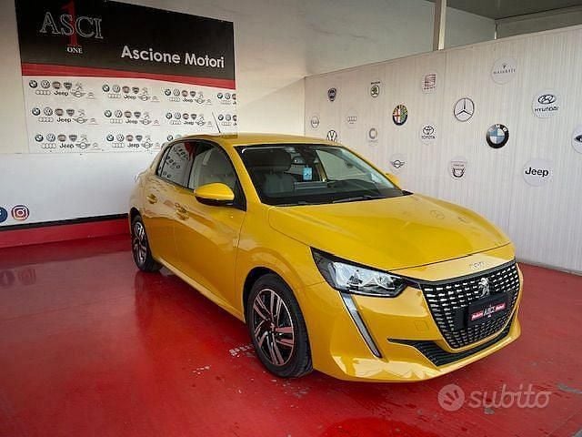 Usata Peugeot 208 Allure 101 CV (74 kW) 2020 Giallo Utilitaria
