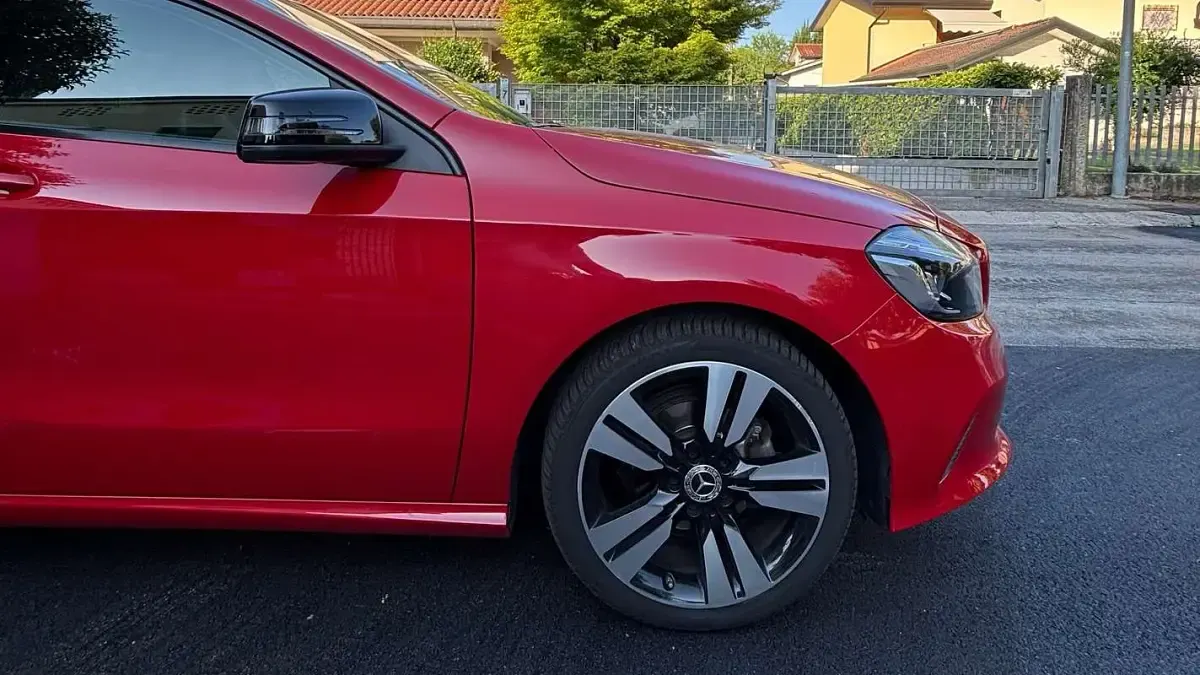 Usata Mercedes A180 109 CV (80 kW) 2018 Rosso Berlina