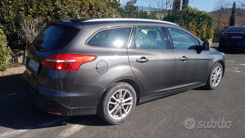 Usata Ford Focus 120 CV (88 kW) 2018 Grigio Station wagon