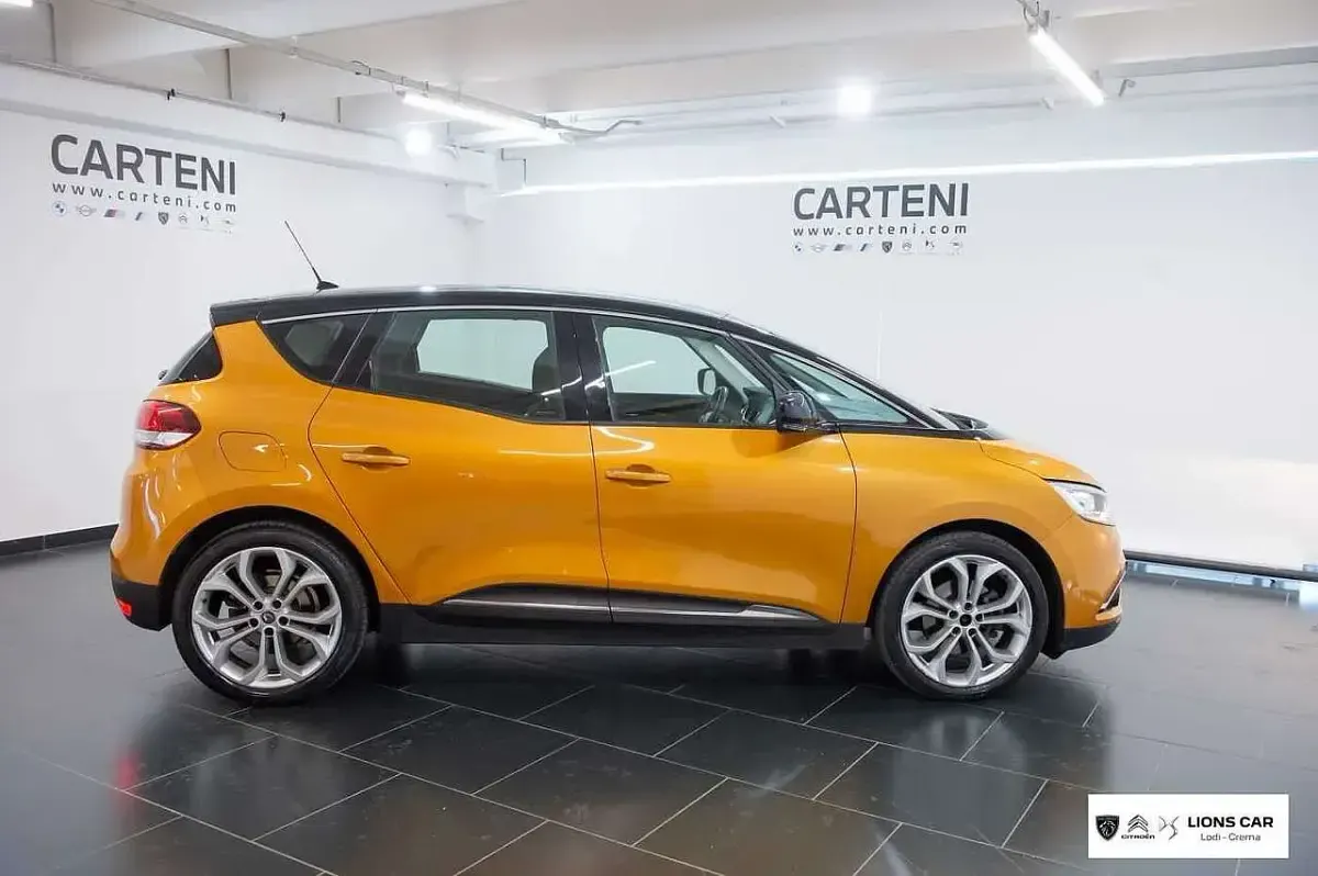 Usata Renault Scenic E-Tech 140 CV (102 kW) 2018 Giallo Monovolume