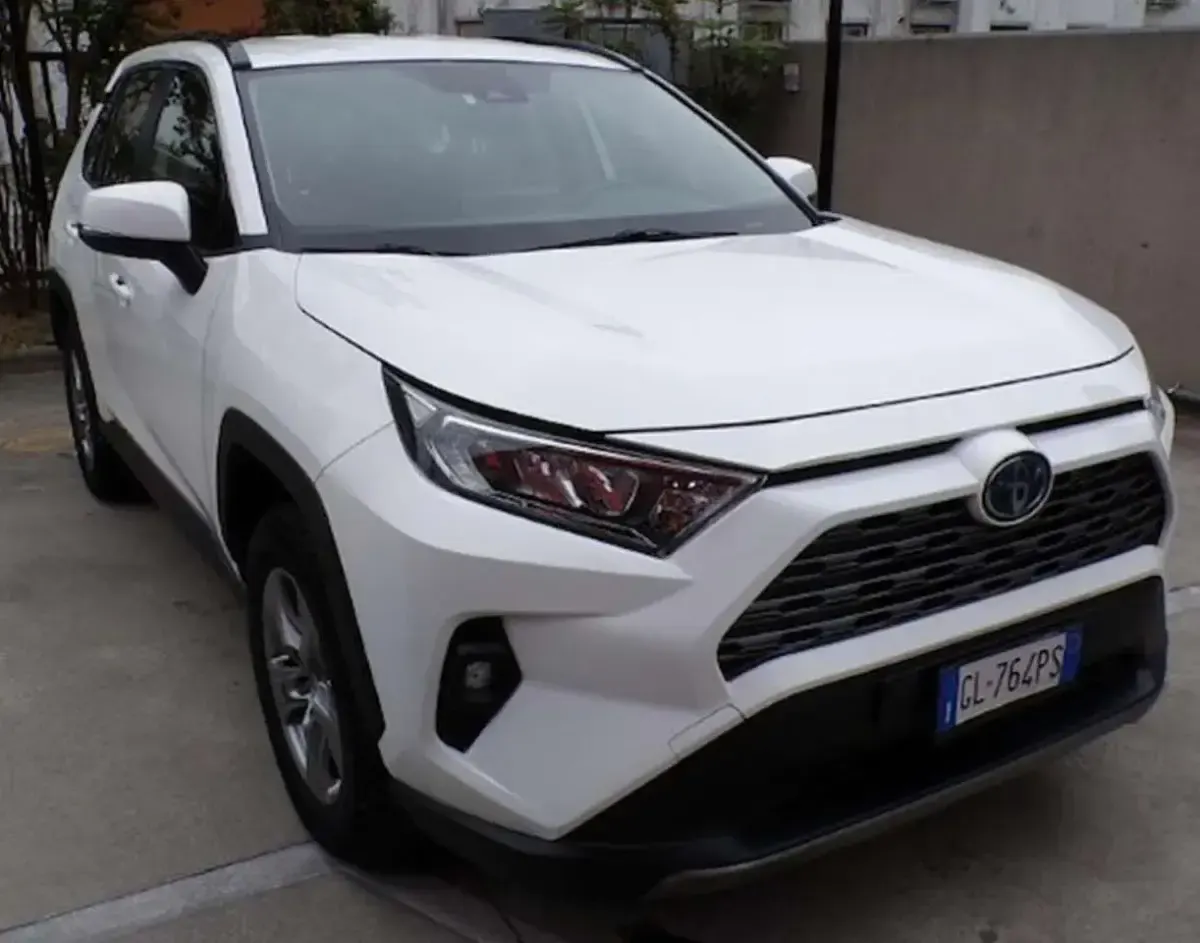 Second-hand Toyota RAV4 Hybrid Business Edition 178 CP (130 kW) 2022 Alb SUV