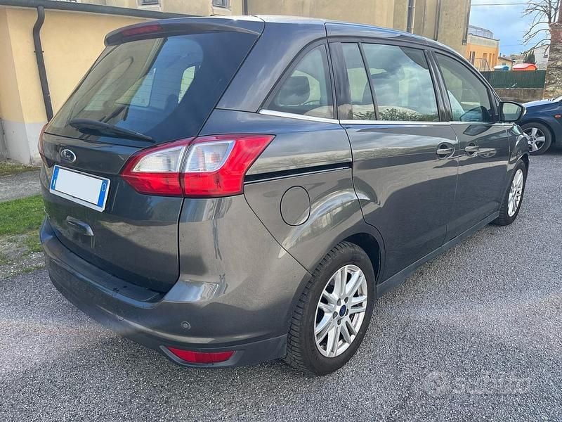 Usata Ford Grand C-Max 116 CV (85 kW) 2015 Grigio Monovolume