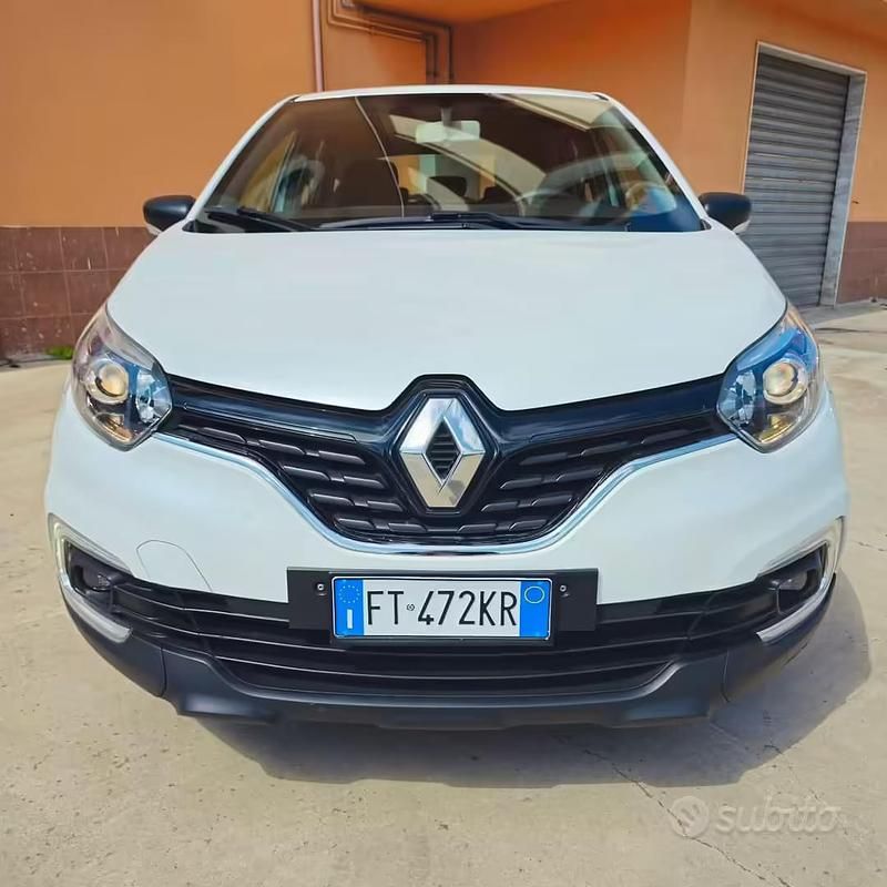 Usata Renault Captur Zen 90 CV (66 kW) 2018 Bianco SUV