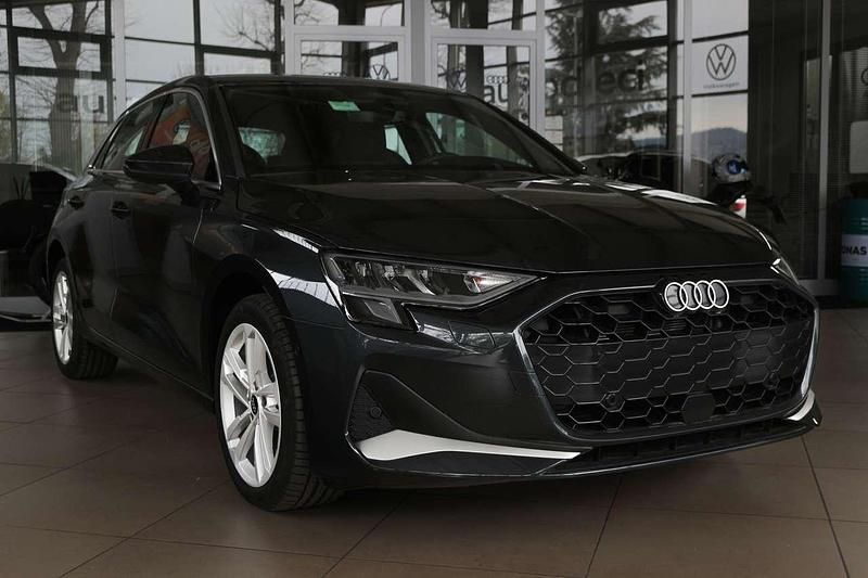 Nuova Audi A3 Advanced 150 CV (110 kW) 2026 Grigio Berlina