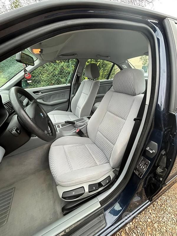 Usata BMW 320 136 CV (100 kW) 2000 Blu Berlina