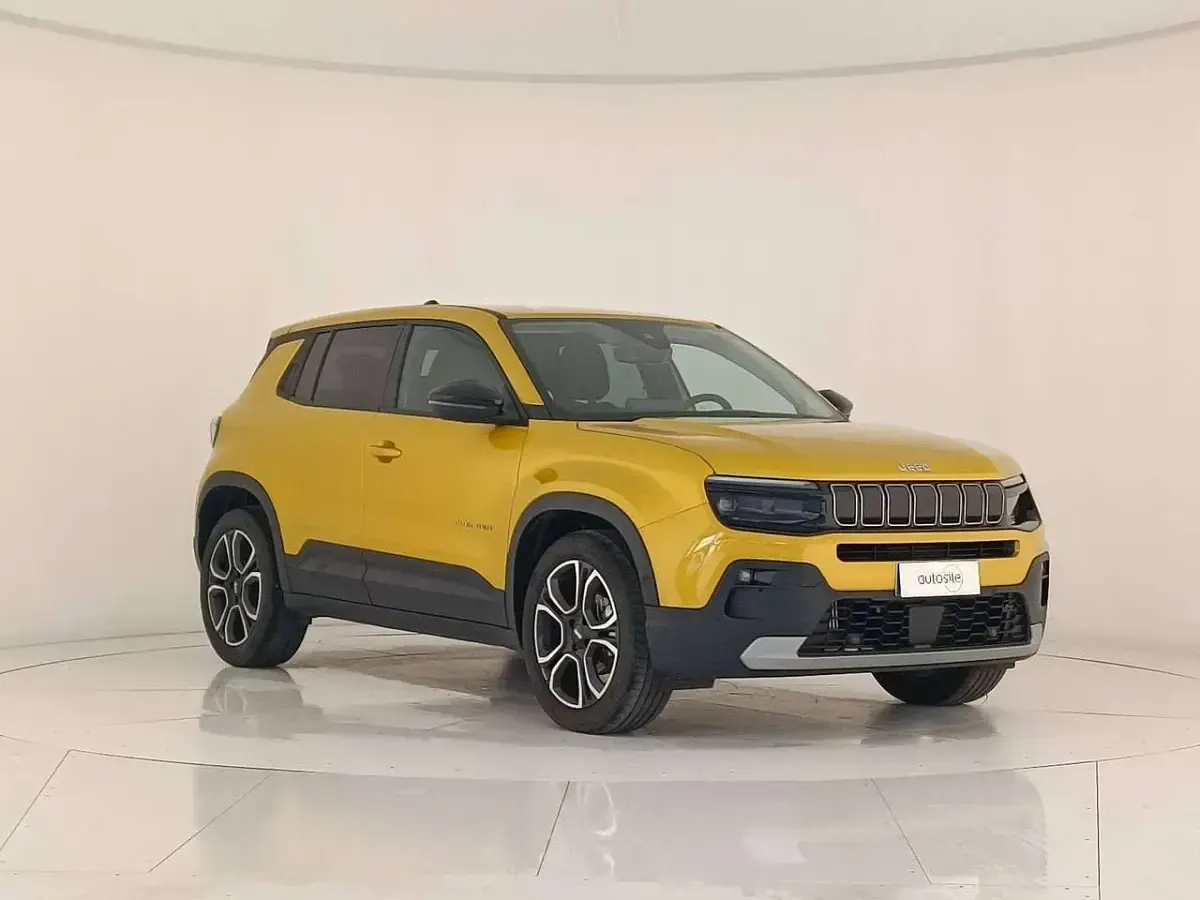 Usata Jeep Avenger Summit 101 CV (74 kW) 2025 Yellow launch SUV