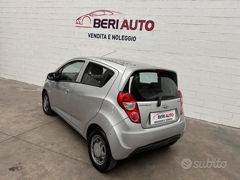 Begagnad Chevrolet Spark 68 HK (50 kW) 2013 Grå Halvkombi