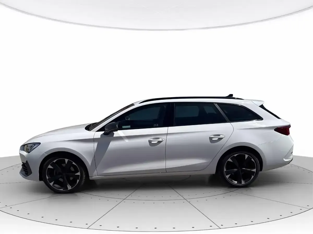 Usata Cupra Leon 150 CV (110 kW) 2024 Bianco