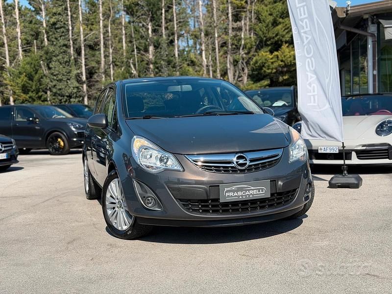 Usata Opel Corsa 86 CV (63 kW) 2013 Verde Utilitaria
