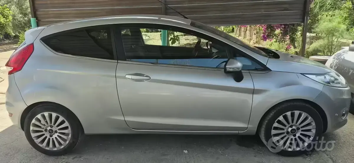 Usata Ford Fiesta Titanium 2008 Utilitaria