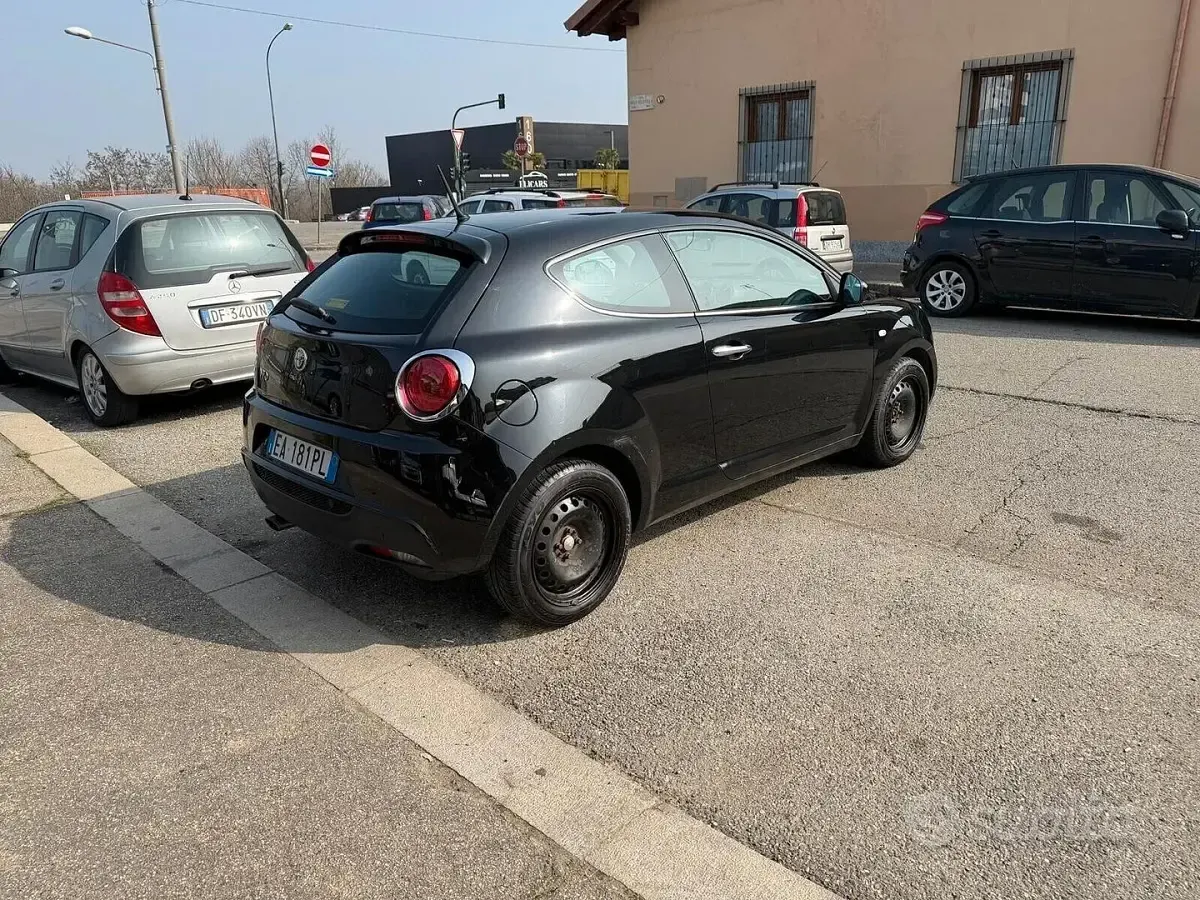 Usata Alfa Romeo MiTo Distinctive 120 CV (88 kW) 2010 Nero Utilitaria