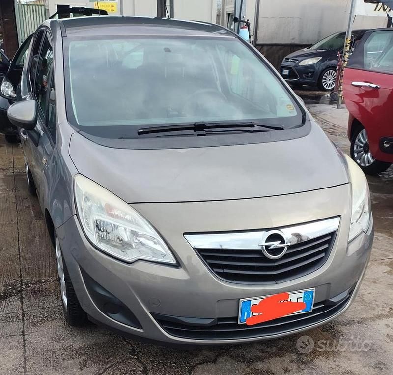 Usata Opel Meriva 120 CV (88 kW) 2011 Giallo Monovolume